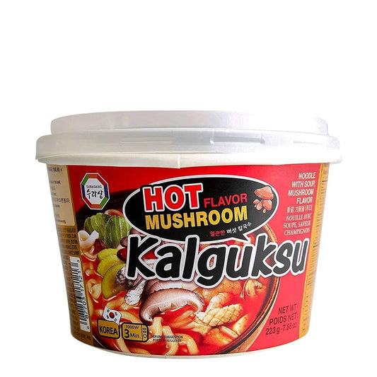 Kalguksu Nudelsuppe mit scharfen Pilzen